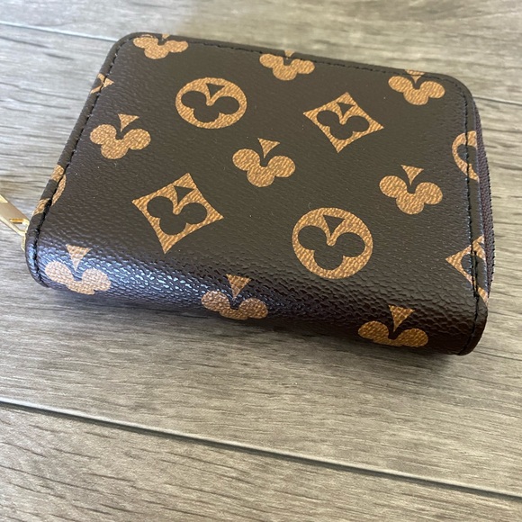 Women’s Brown Monogram Card Wallet Mini - Picture 5 of 8